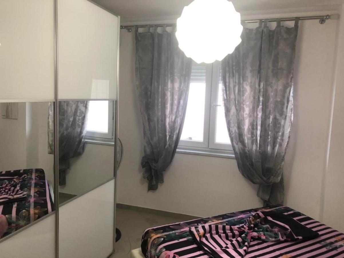 Vale House Holiday Apartment Влёра Экстерьер фото