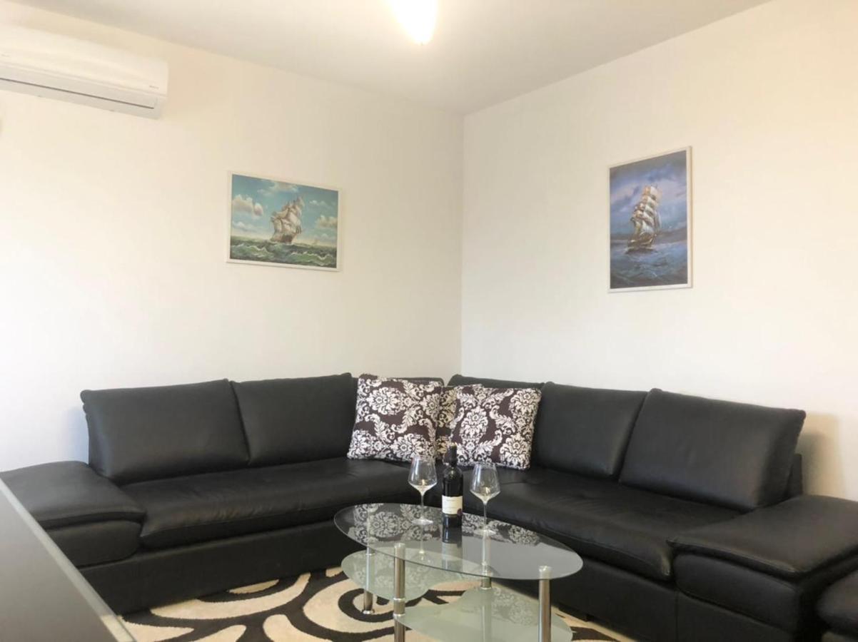 Vale House Holiday Apartment Влёра Экстерьер фото